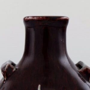 Keramikvase von Royal Copenhagen im Design von Jais Nielsen mit Ochsenblutglasur