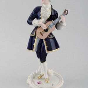 Royal Dux. Rokoko-Duo aus handbemaltem Porzellan, 1940er Jahre
