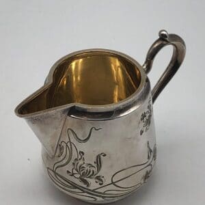 Gestempelte Milchkanne aus 840er Silber im Jugendstil